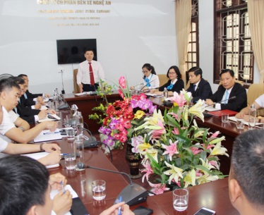 Đồng chí Trần Minh Thành - Bí thư Đảng ủy, Tổng giám đốc Công ty trả lời phỏng vấn Báo Nghệ An